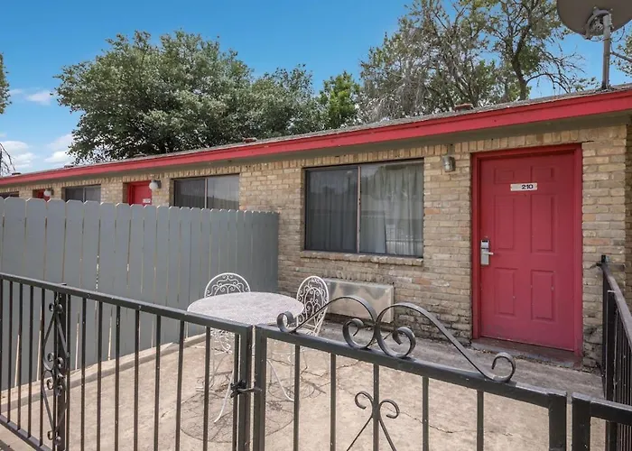 Americas Best Value Inn Lockhart Tx