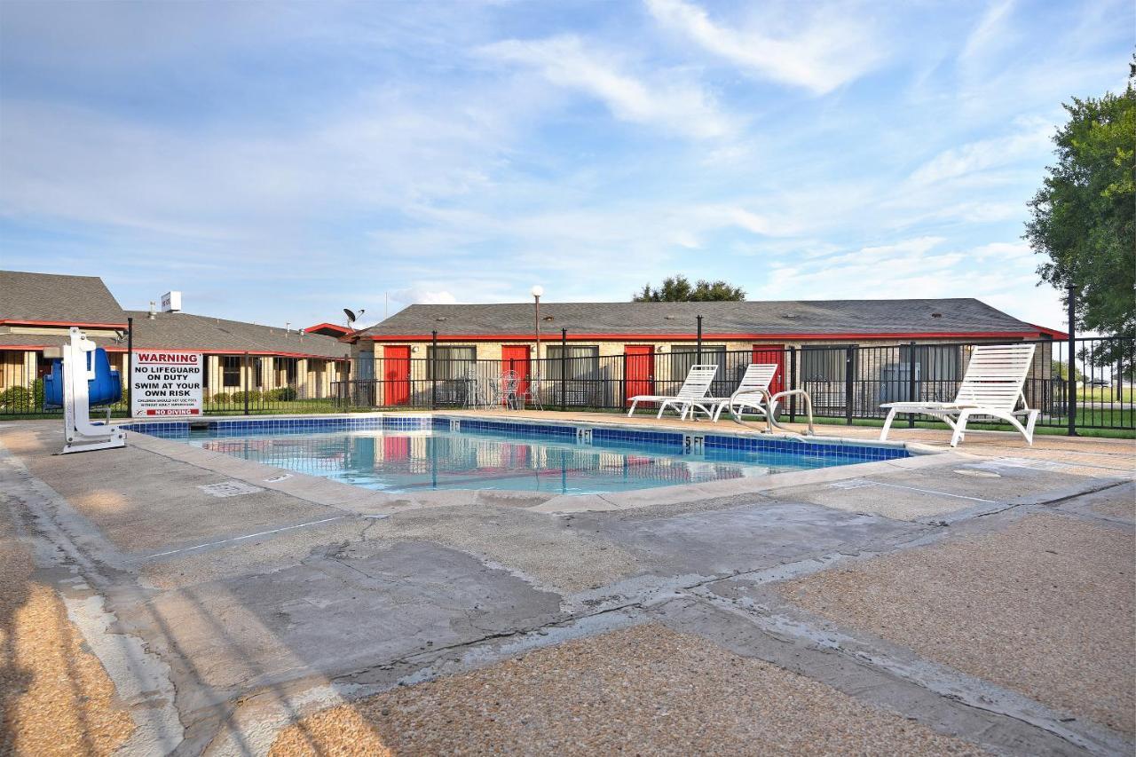 Americas Value Tx Hotel